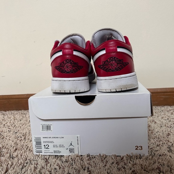 AIR JORDAN 1 LOW - Picture 5 of 8